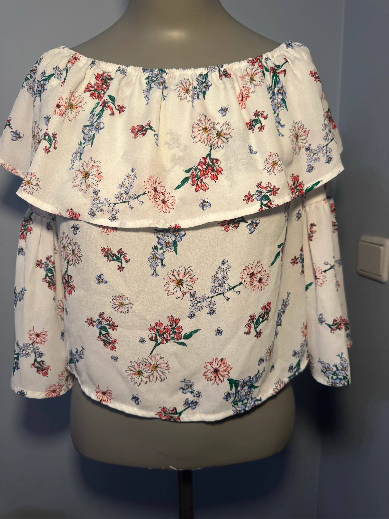 Blusa Floral Primark XS | Ombros Descobertos | Romântica & Fresca
